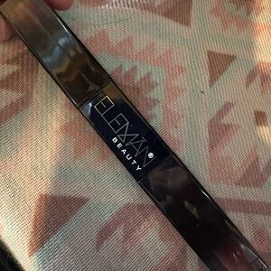 Eleman beauty liquid lipstick duo in the shade Ibiza